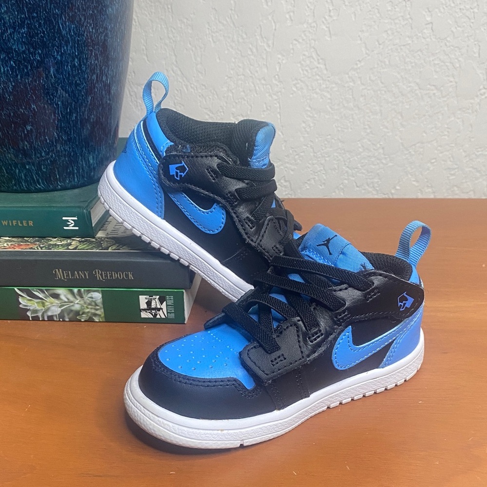 Nike Air Jordan 1 Low Alt Toddler Black and University Blue Low-Top Sneakers
